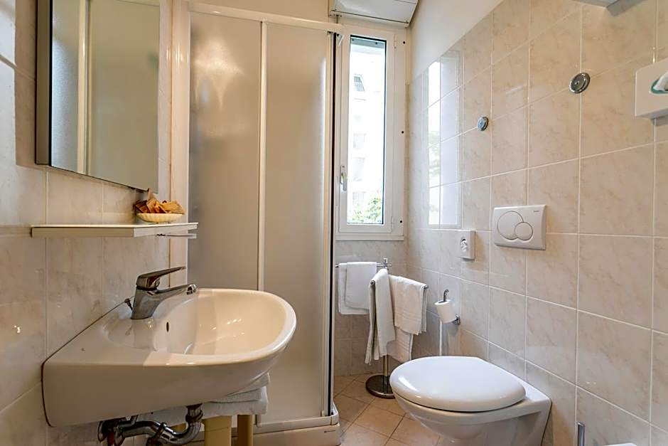 Hotel Baya - in centro, sul mare