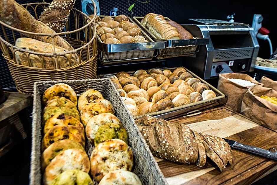 Eyal Hotel by Smart Hotels