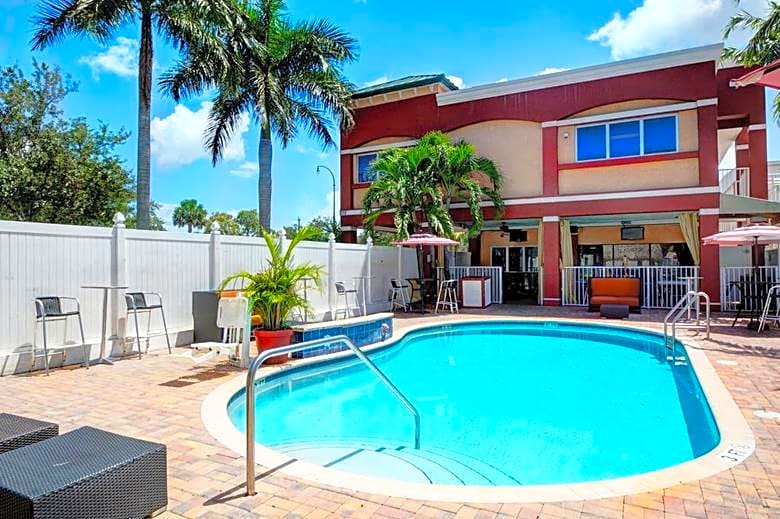 Plantation Inn Hotel And Lounge