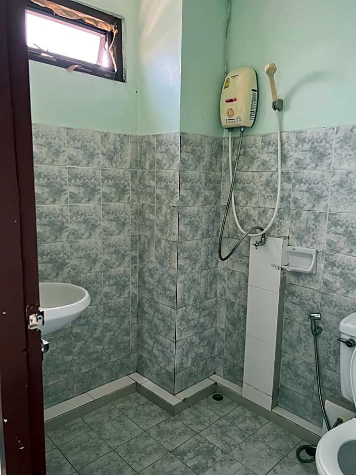 OYO 75377 Check In House