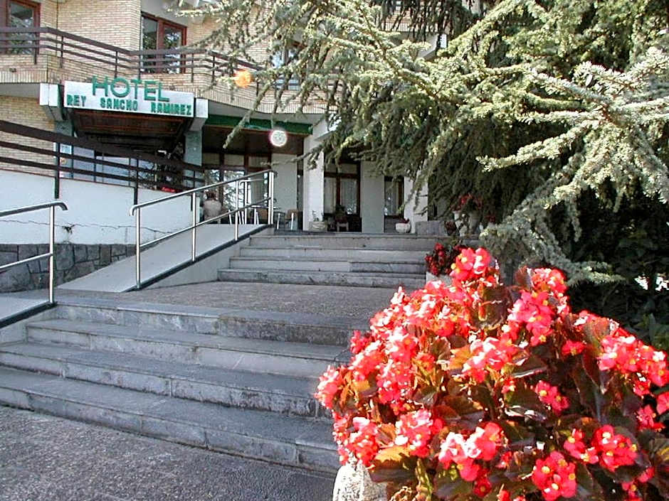 Hotel Rey Sancho Ramírez