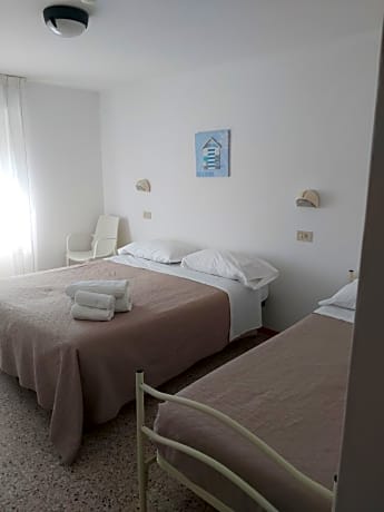 Comfort Triple Room