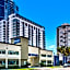 Inn at 50 - Long Beach Convention Center