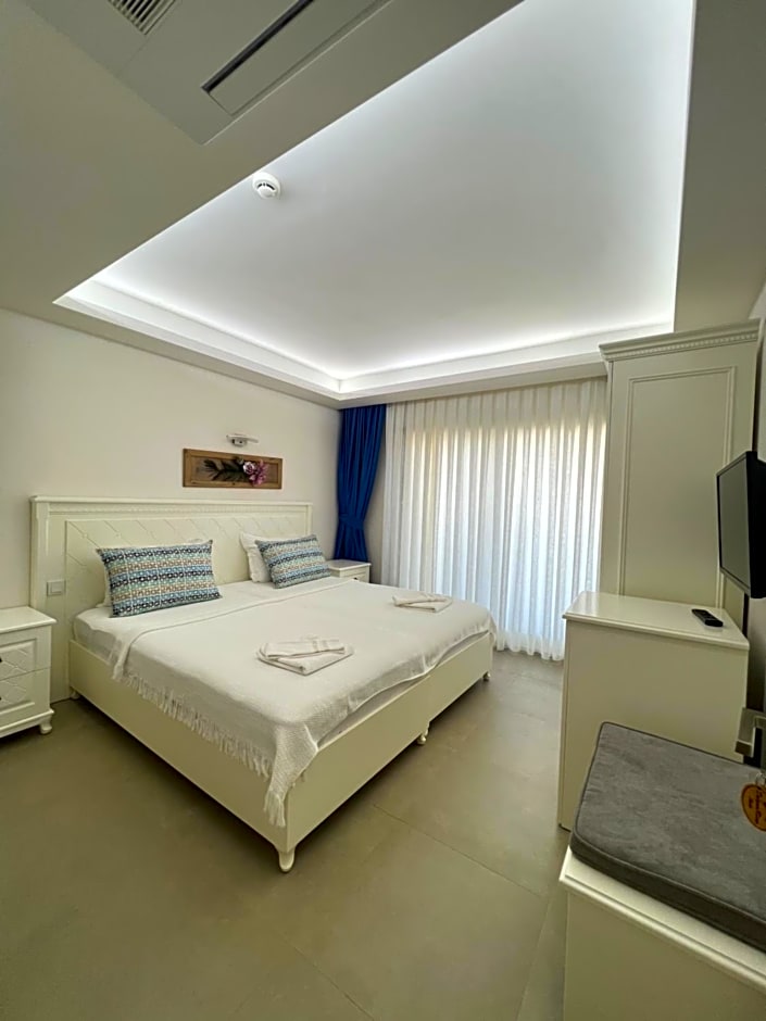 Dalyan Risus Suite