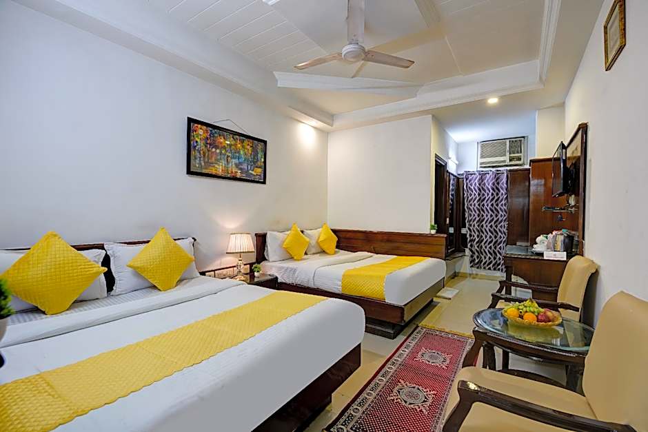 Chanchal Deluxe Hotel