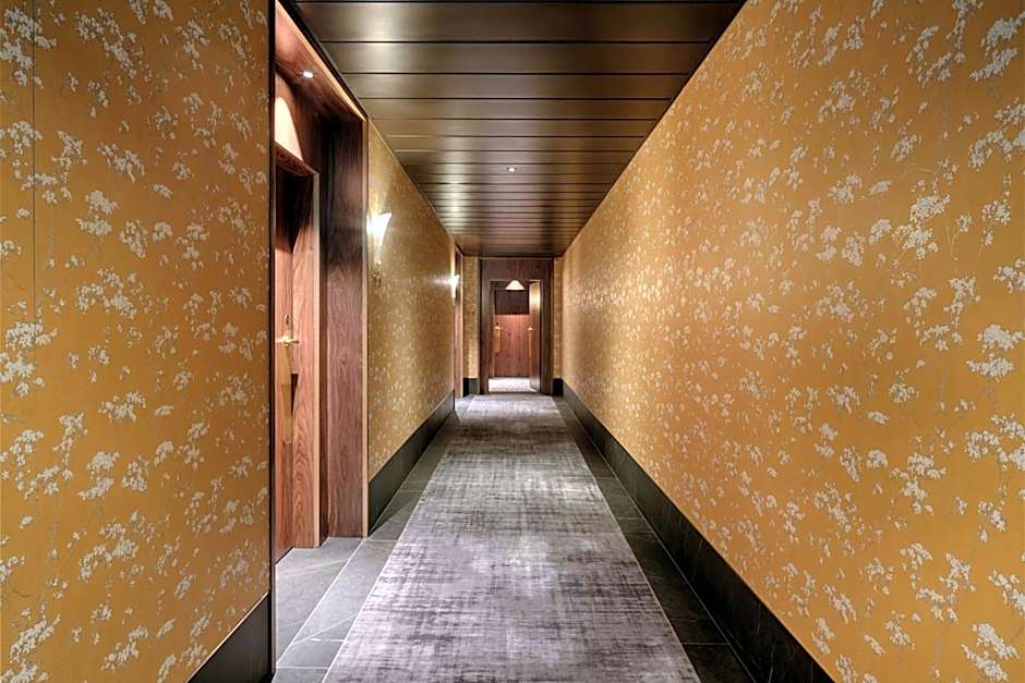 Stradom House, Autograph Collection