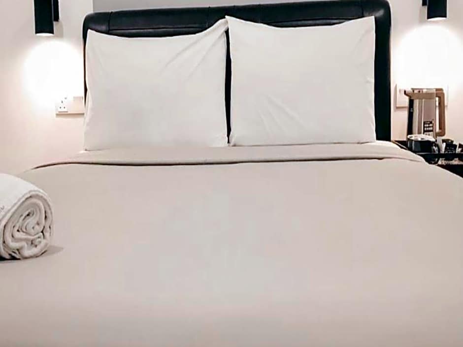 OYO 89492 Carlton Inn Bukit Ubi