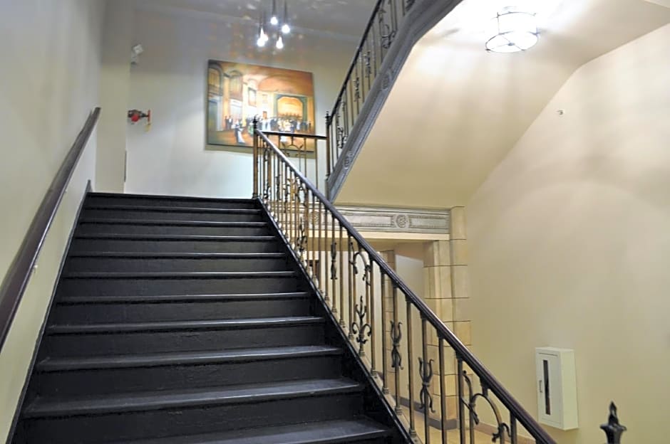 The Tudor Arms Hotel Cleveland - a DoubleTree by Hilton