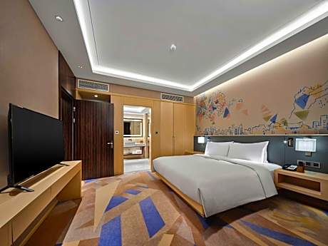 One-Bedroom King Suite