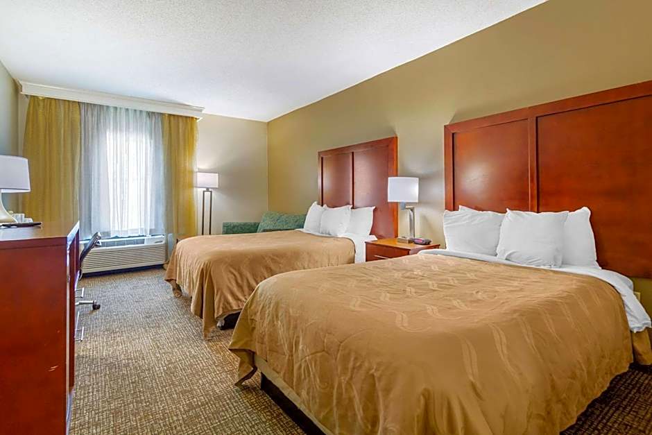 Quality Inn & Suites Olde Town