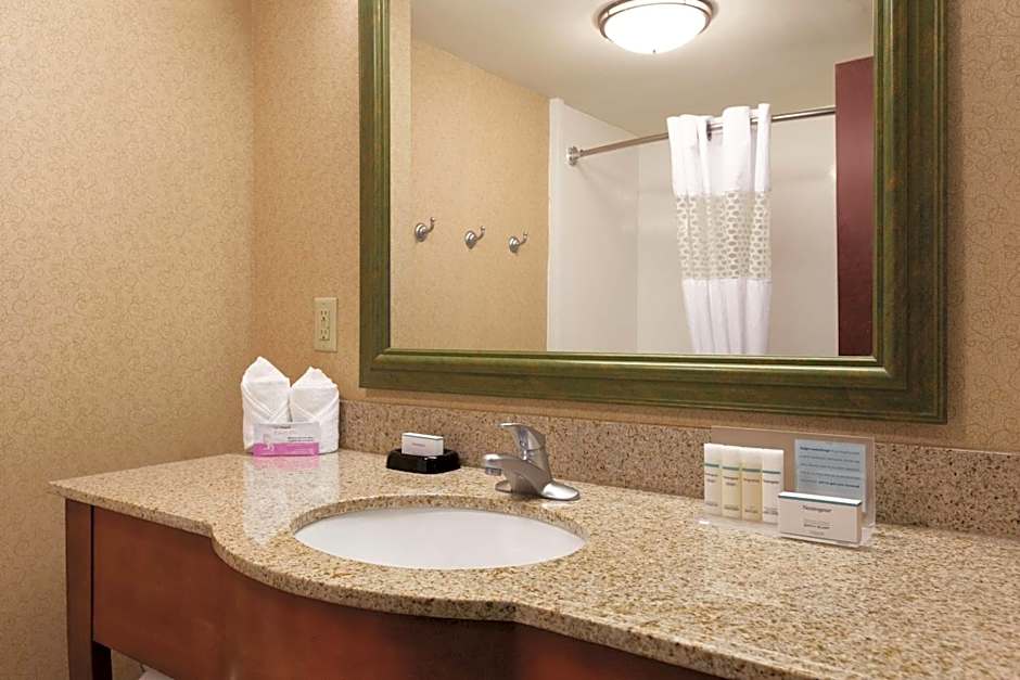 Hampton Inn By Hilton & Suites Greenfield