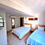 Ados Hotel