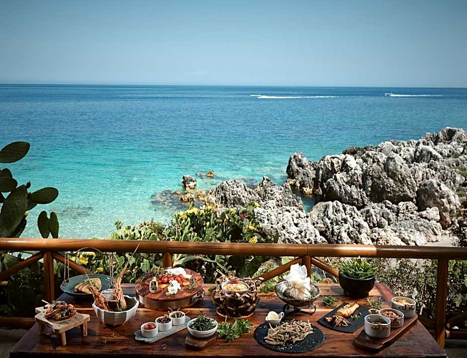 Nobelos Seaside Lodge