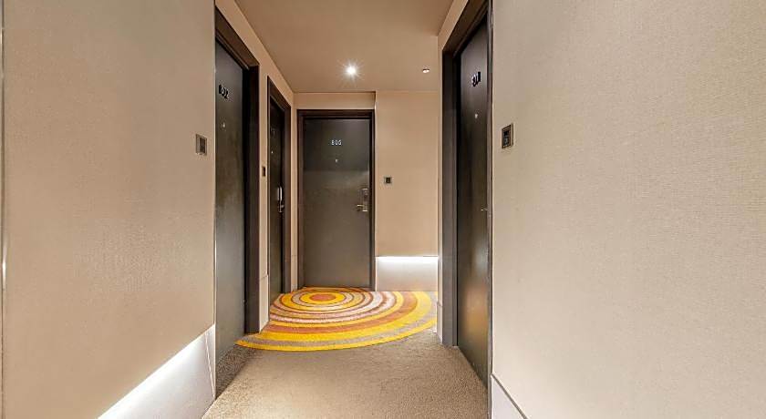 CHECK inn Taipei Xinyi