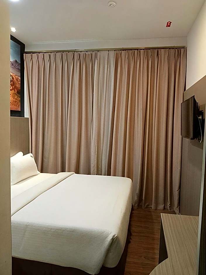 Arafah Hotel Nilai