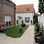 Hotel Asiris