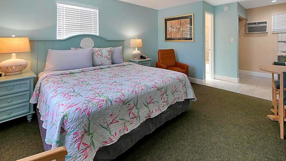 Carlton House Motel and Suites