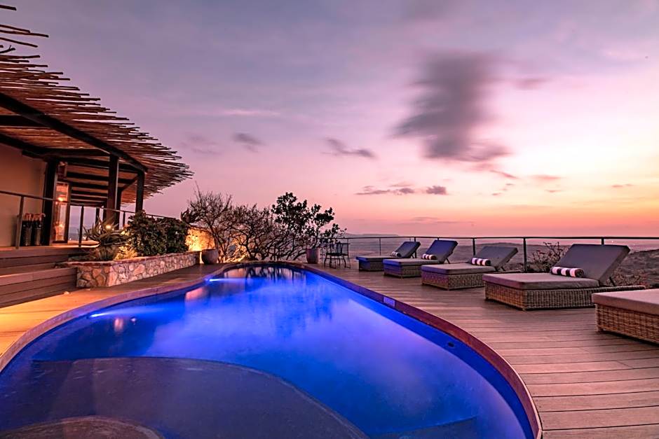 Zulu Rock Lodge - Babanango Game Reserve