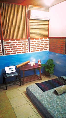 6-Bed Mixed Dormitory Room