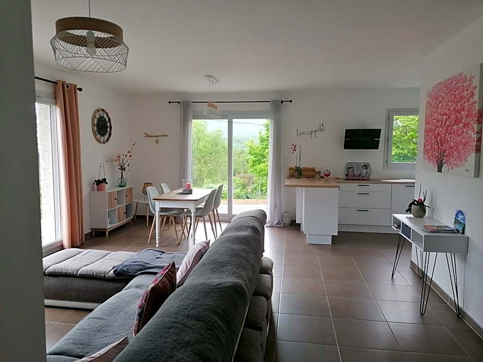 Au fond du village