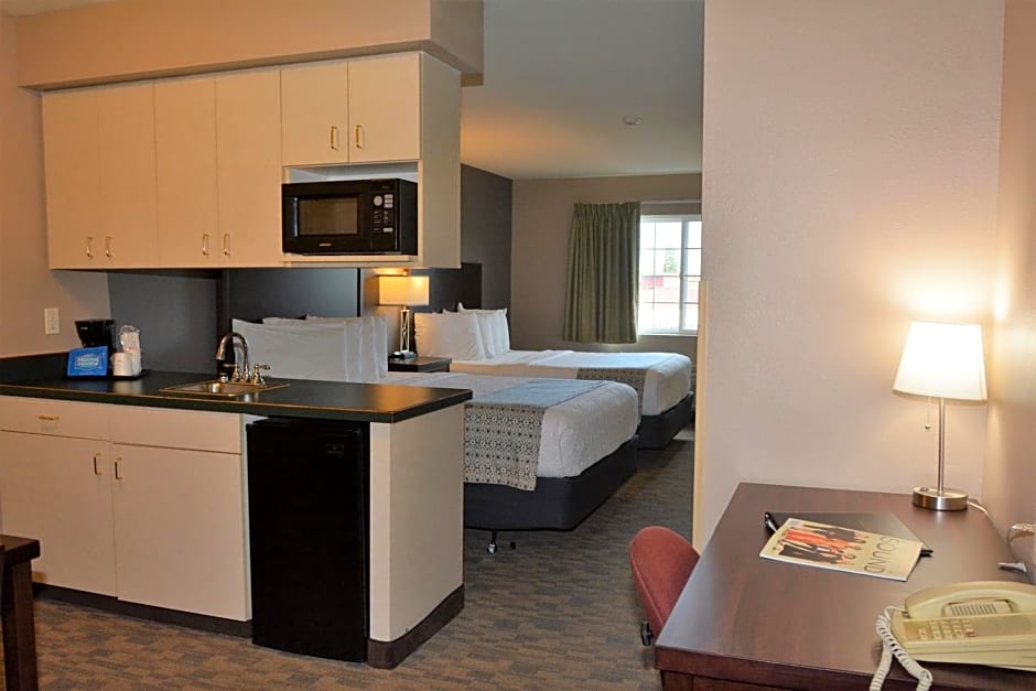 FairBridge Inn & Suites DuPont