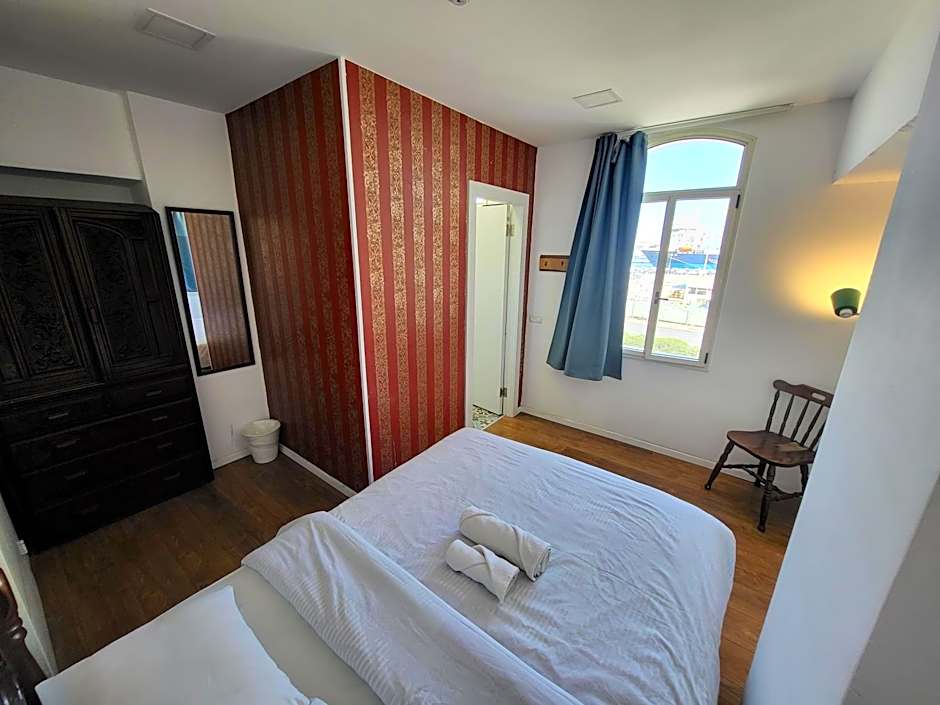 Haifa Hostel