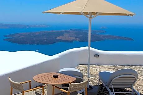 Standard Cave Suite Sea View