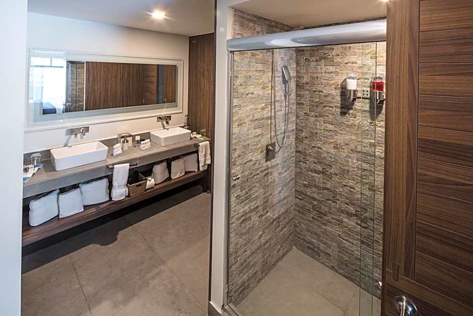 FlowSuites WTC