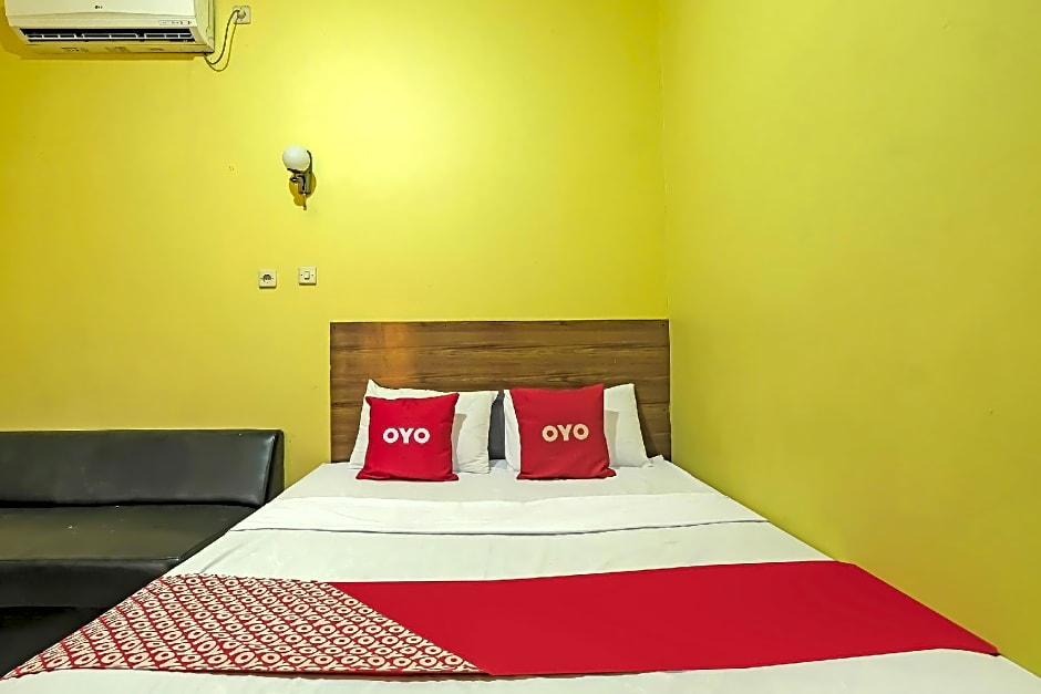 OYO 92485 Hotel Family