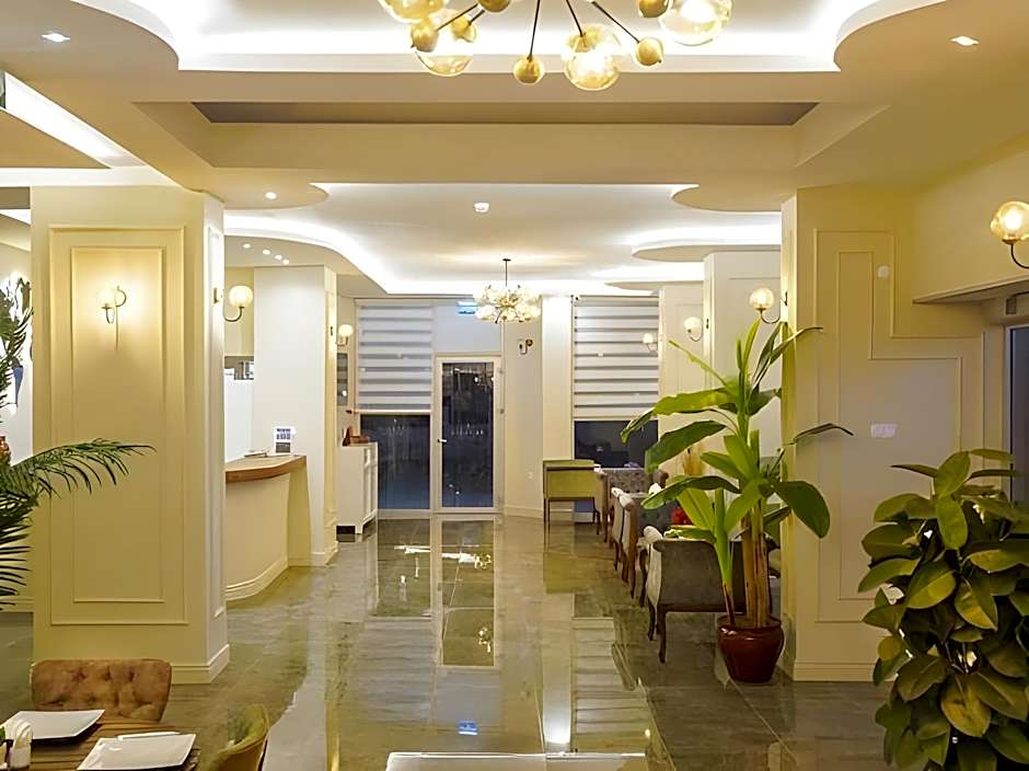 Aurasia Sea Side Hotel