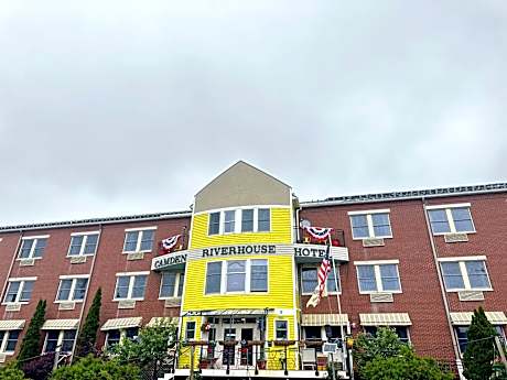 Camden Riverhouse Hotel And Inn