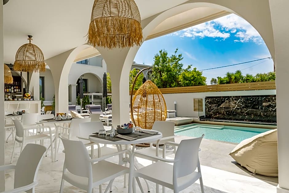 Nikon Boutique Hotel