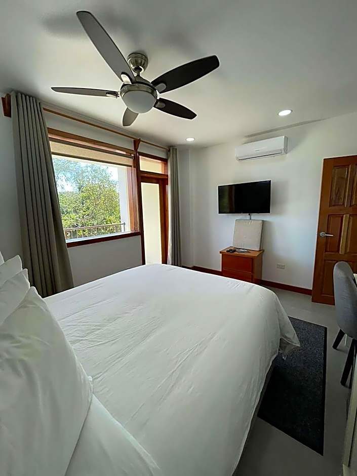 Best Western Grand Baymen Gardens