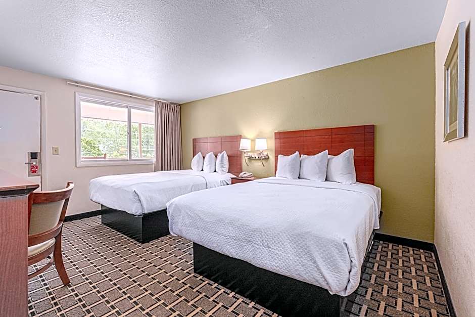 Econo Lodge Cherokee Near Island Park