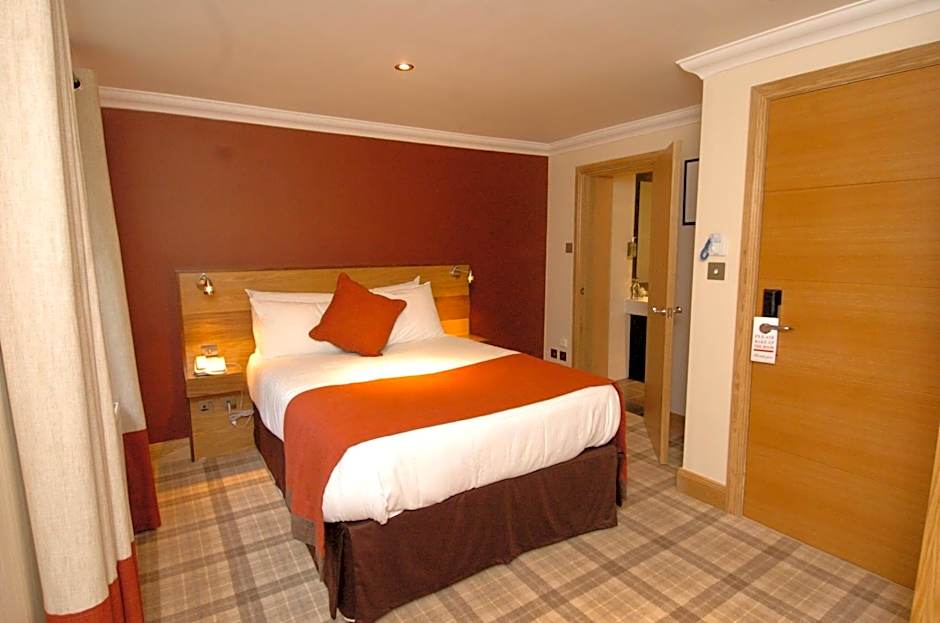 Photo 1 of 6 of Superior Guestroom, View