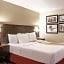 La Quinta Inn & Suites by Wyndham Vancouver Airport