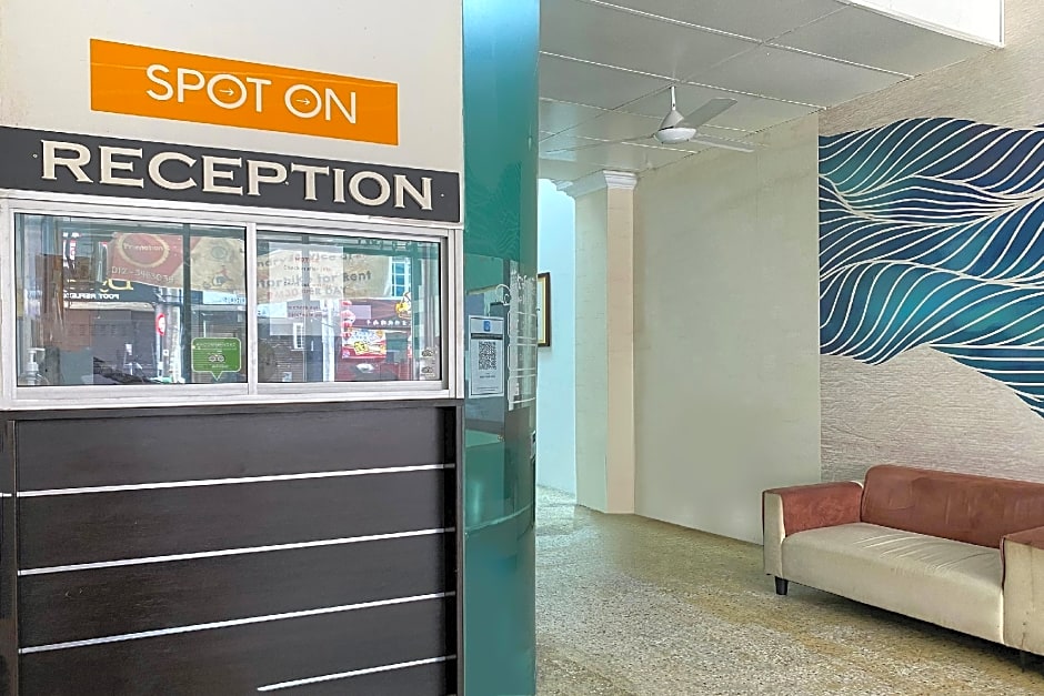 Spot on 89673 Good Friend Hotel