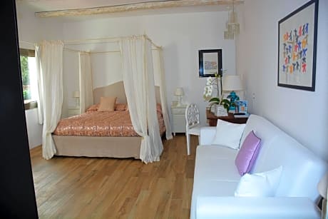 Superior Double Room  with Garden View