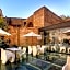 Olivia Plaza Hotel