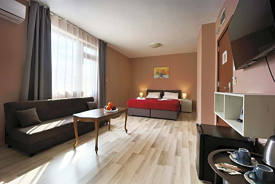 Hotel Leda