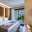 SeaTown Hotel