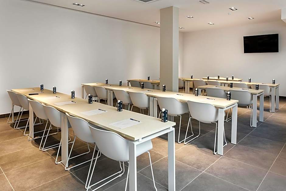 B&B HOTEL Lisboa Aeroporto