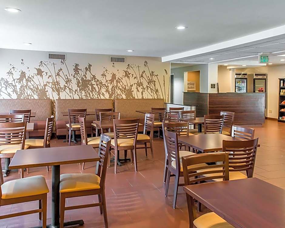 Mainstay Suites Pittsburgh Airport