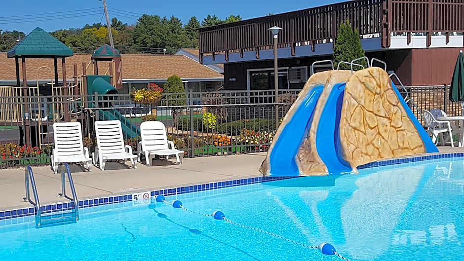 Black Hawk Motel & Suites