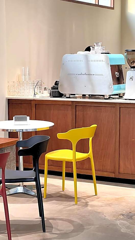 Centerpoint Hotel & Plaza