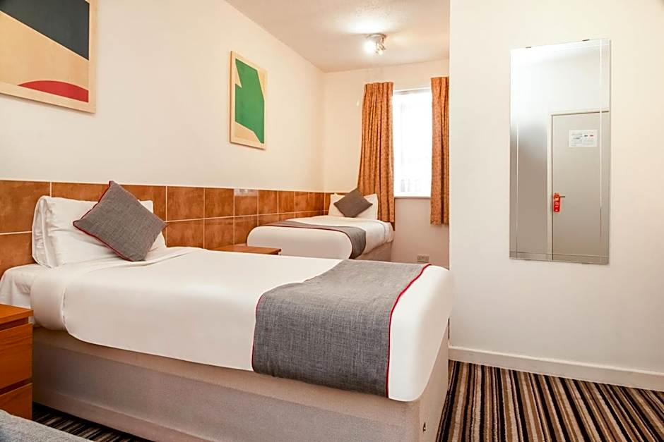 Cardiff Riverside Hotel by Belvilla