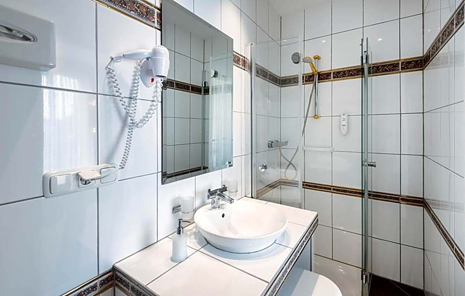 ALPHA HOTEL Hermann von Salza