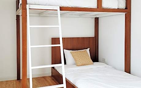 Standard Twin Studio