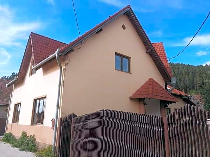 Egyszerű és nagyszerű Hostel