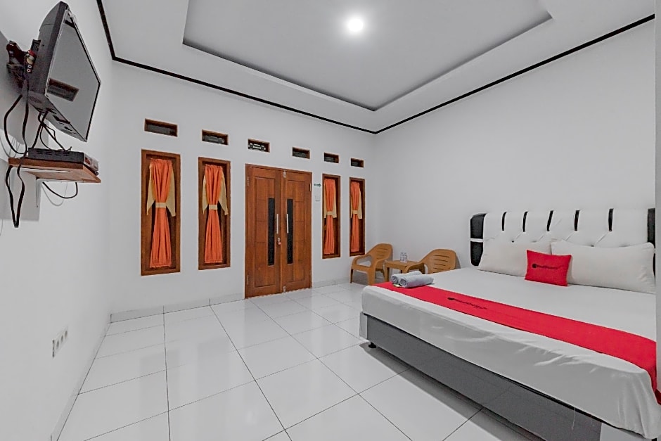 RedDoorz @ Geopark Ciletuh Sukabumi